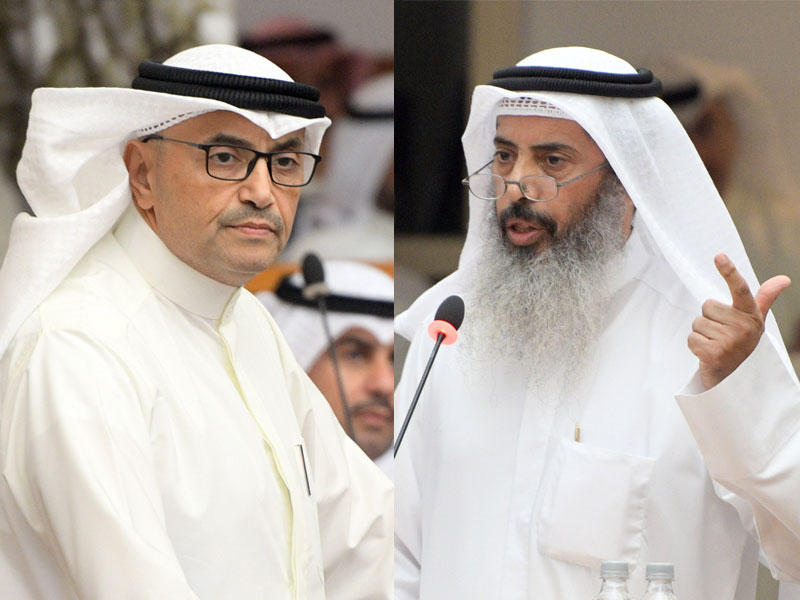 من يمين الصورة النائب نايف المرداس و النائب محمد المطير