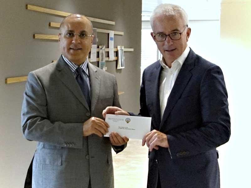 السفير الغنيم مع المدير التنفيذي لصندوق مكافحة السل والملاريا ونقص المناعة المكتسب بيتر ساندز