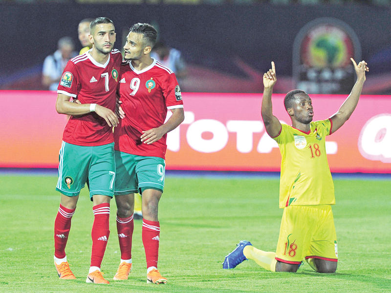 خيبة امل زياش بعد إضاعته ركلة الجزاء