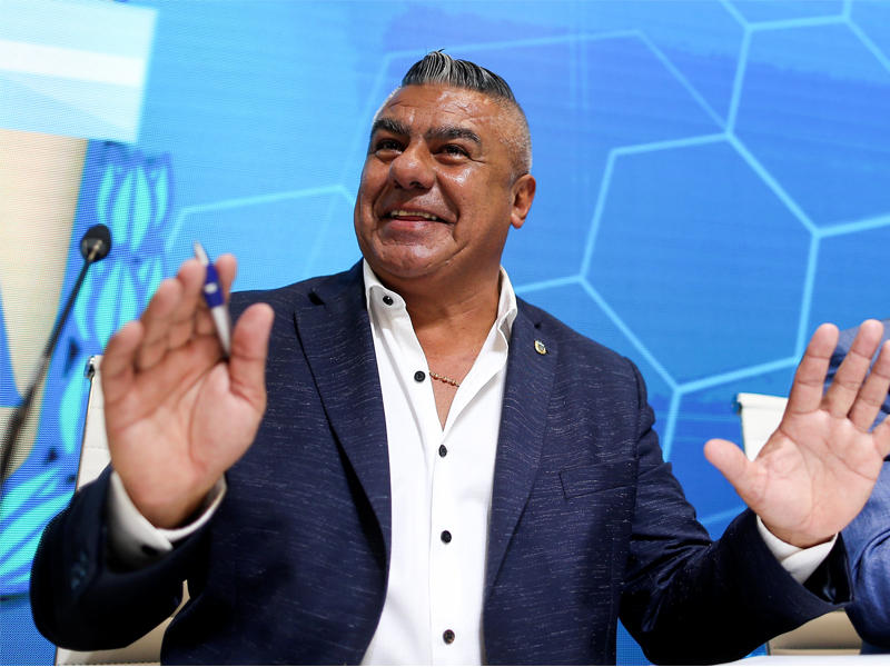 تابيا رئيس الاتحاد الأرجنتيني