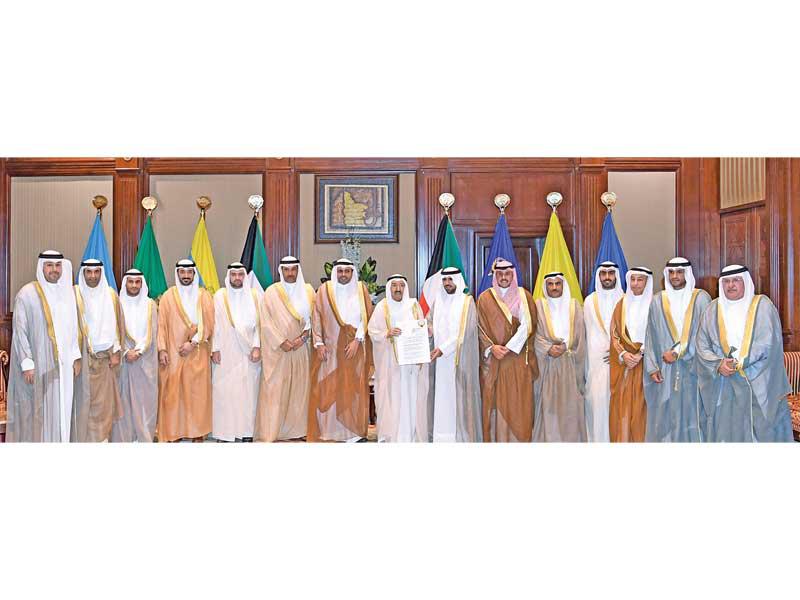 الأمير مستقبلاً وزير الإعلام ورئيس اللجنة الأولمبية وأعضاءها أمس