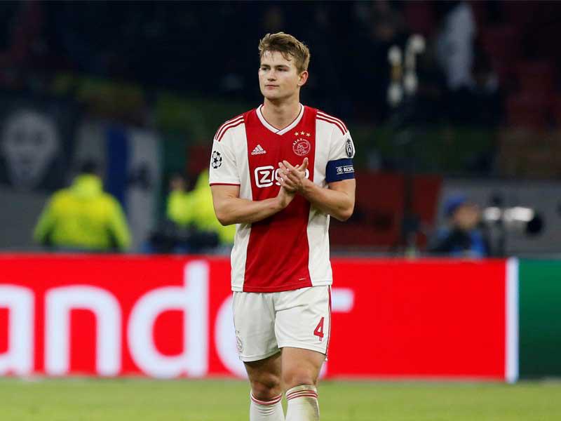 ماتيس دي ليخت مدافع أياكس أمستردام