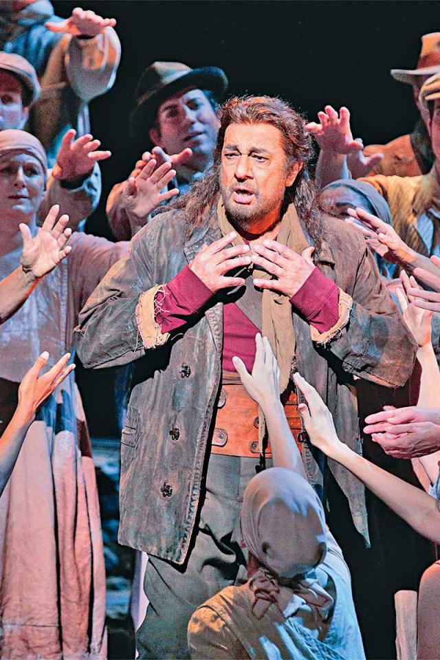 بلاسيدو دومينغو في عرض سابق لأوبرا «ال غاتو مونتيس»