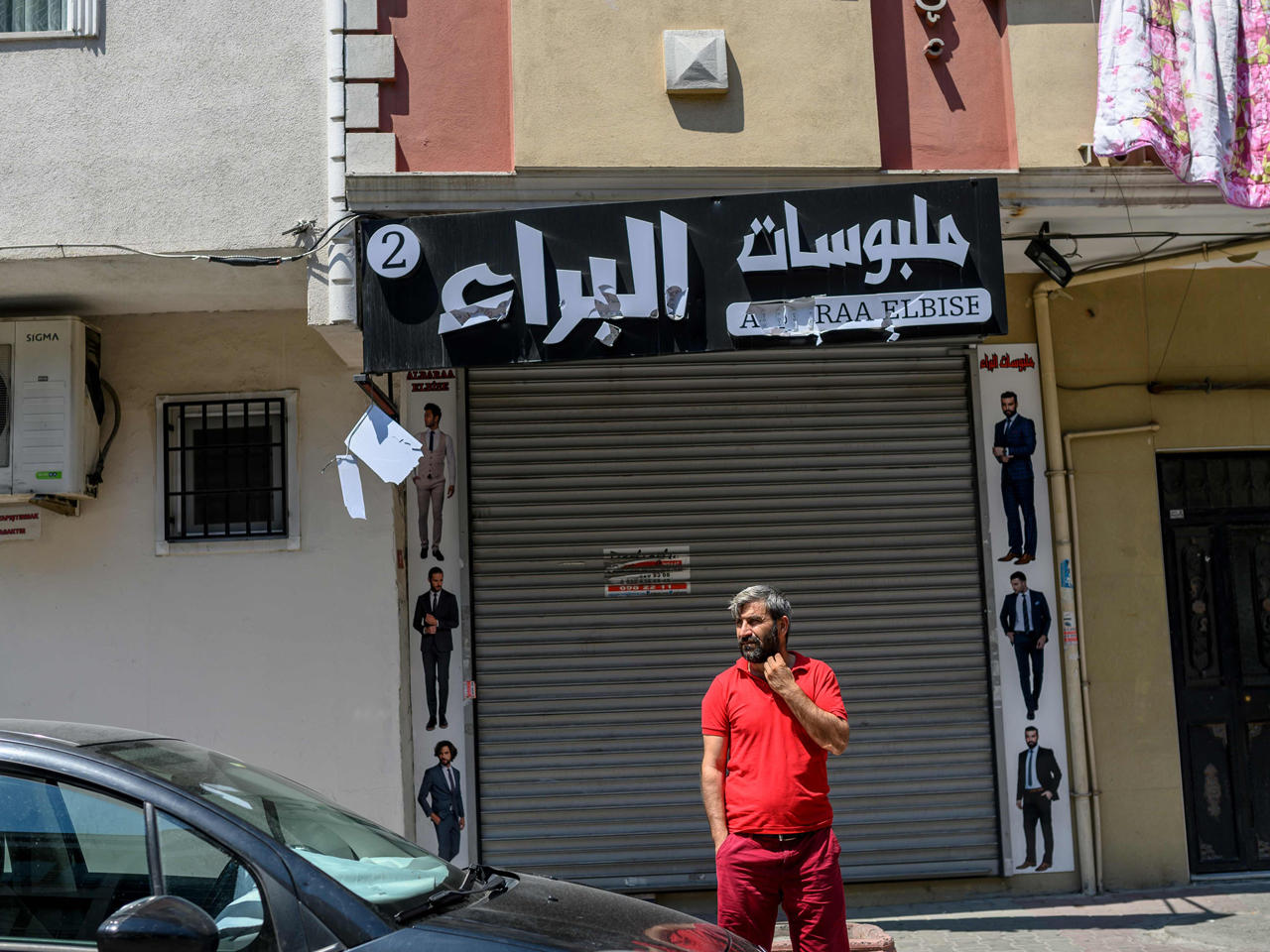 محل سوري للملبوسات في العاصمة التركية اسطنبول