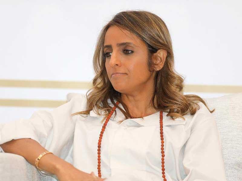  الكاتبة هبة مشاري حمادة