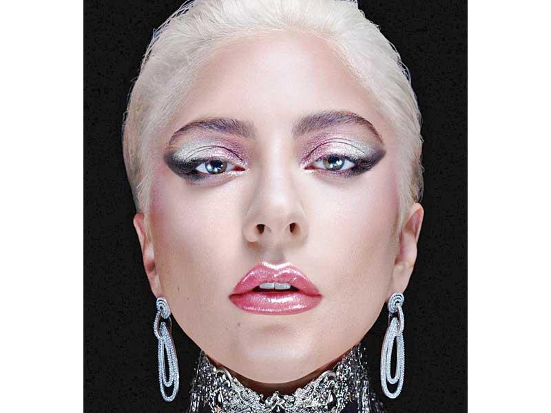 النجمة ليدي غاغا