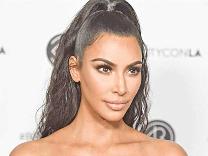 نجمة تلفزيون الواقع كيم كارداشيان