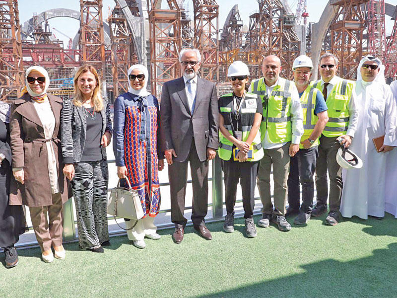 العقيل والوفد المرافق خلال تفقد «المطار ٢» أمس