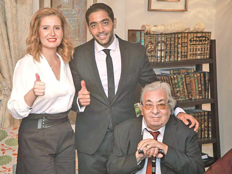 أحمد فلوكس ووالده وهنا شيحة