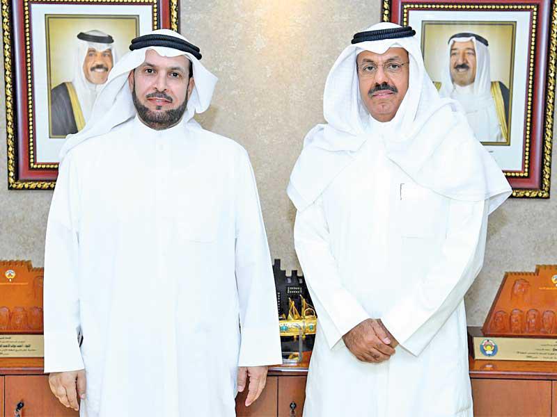  محافظ حولي الشيخ أحمد النواف مستقبلاً عميد كلية العلوم الاجتماعية والدراسات العليا في جامعة الكويت د. حمود القشعان