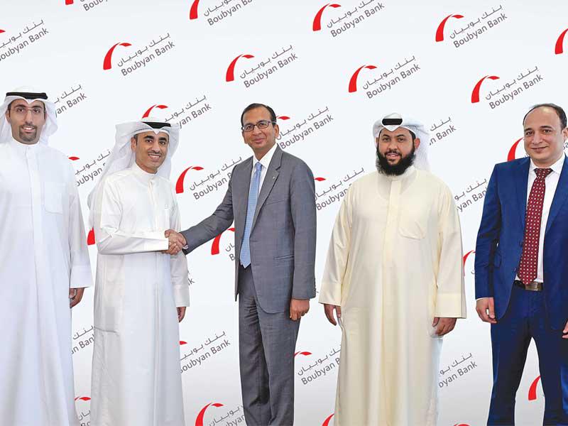 جانب من توقيع الاتفاقية