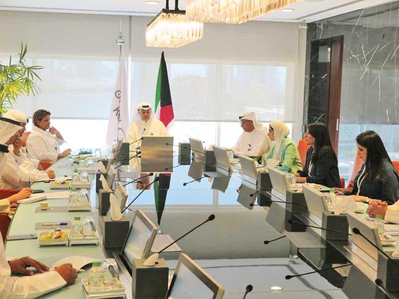 المضف مترئساً اجتماعاً موسعاً مع جميع قطاعات «الائتمان» أمس