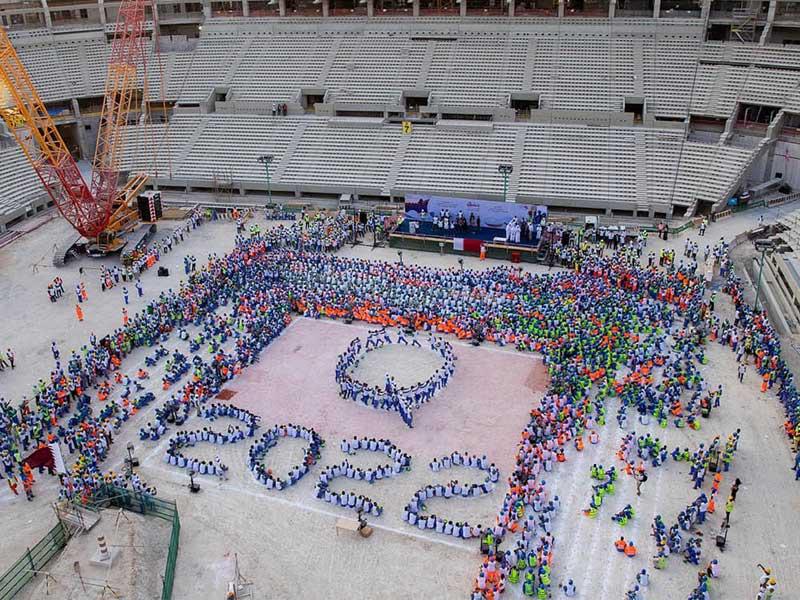 جانب من الأعمال في الملاعب القطرية