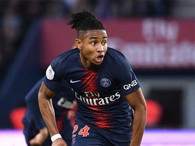 لاعب الوسط الفرنسي كريستوفر نكونكو