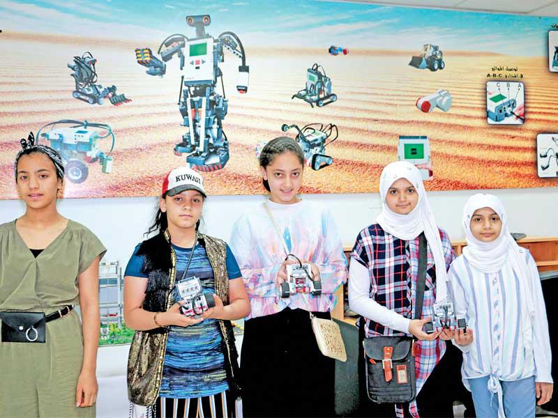 مشاركات في مركز الروبوت