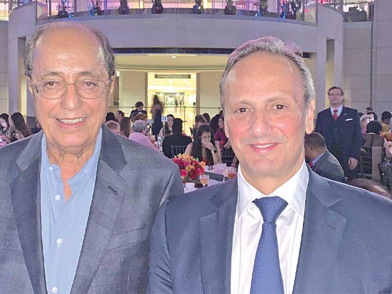 السفير الصباح مع رئيس مؤسسة «كاف»