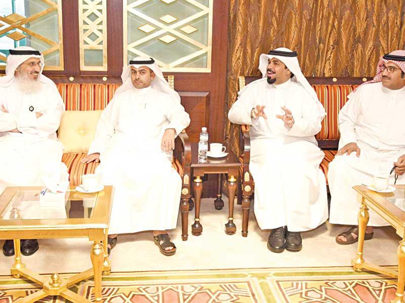 «المزارعين» وقيادات «البترول»