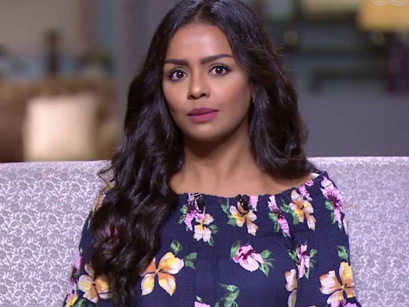 الفنانة أسماء أبواليزيد