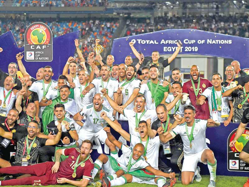 فرحة لاعبي الجزائر بالتتويج لأمم أفريقيا 2019