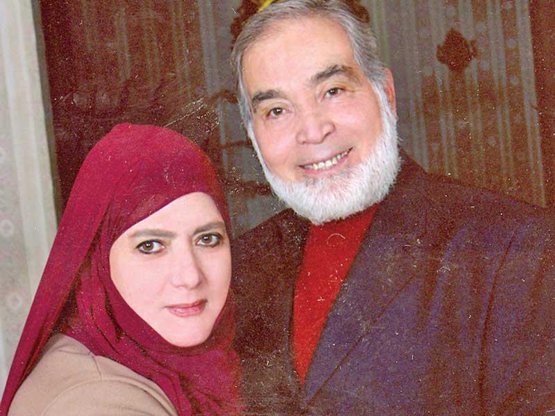 الفنان حسن يوسف مع زوجته شمس البارودي