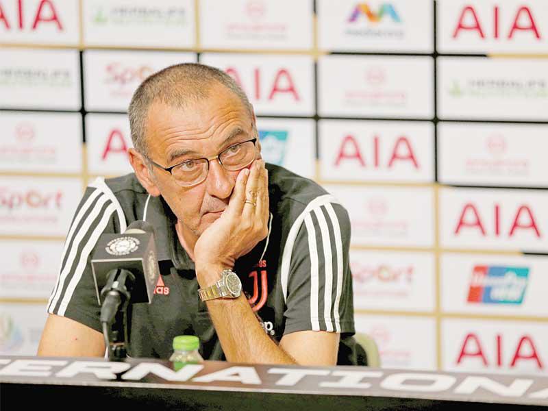 ماوريتسيو ساري المدير الفني لفريق يوفنتوس الإيطالي