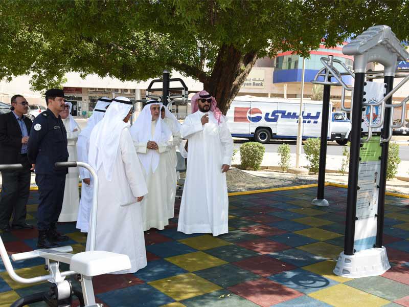 محافظ العاصمة متفقداً الأجهزةn