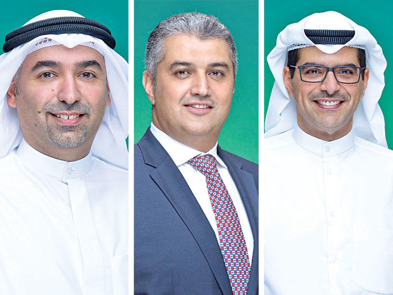 الرئيس التنفيذي للمجموعة في بيت التمويل الكويتي مازن الناهض و رئيس المالية للمجموعة، شادي زهران و رئيس الاستراتيجية للمجموعة فهد المخيزيم
