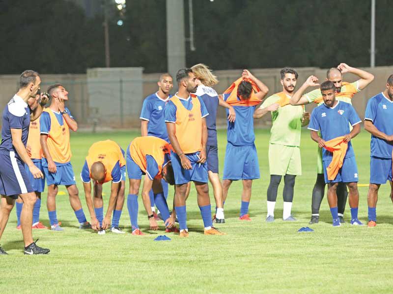 تدريب سابق للأزرق