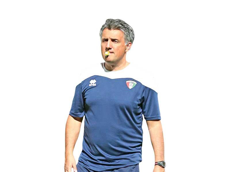 مدرب الأزرق الكرواتي روميو جوزاك