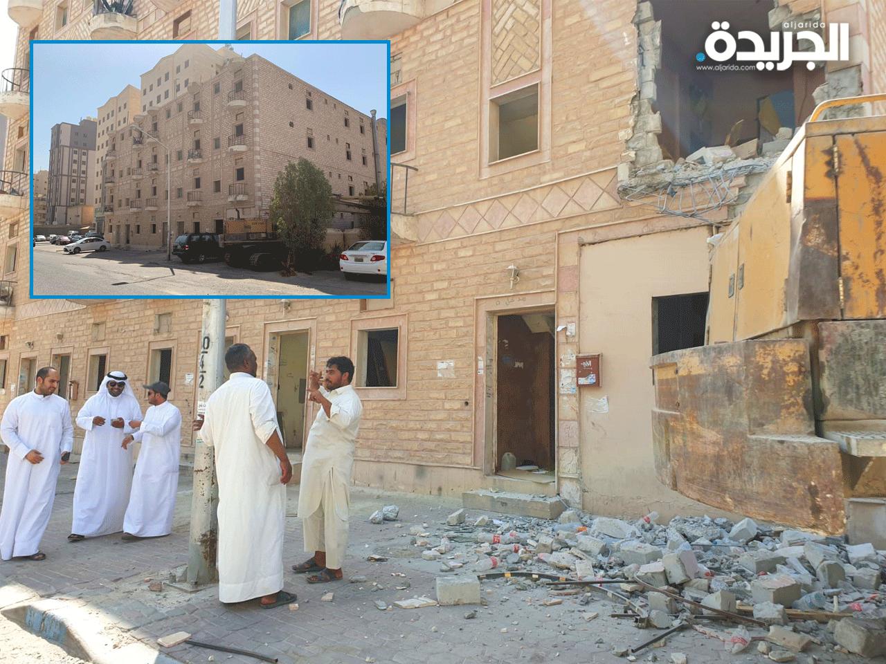 جانب من عملية إزالة المخالفات