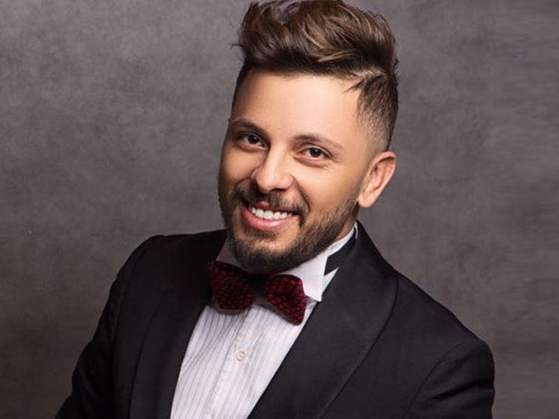  المطرب المغربي حاتم عمور 