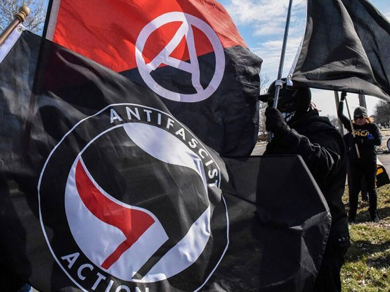 حركة «أنتيفا» اليسارية المتطرفة المناهضة للفاشية كمنظمة إرهابية
