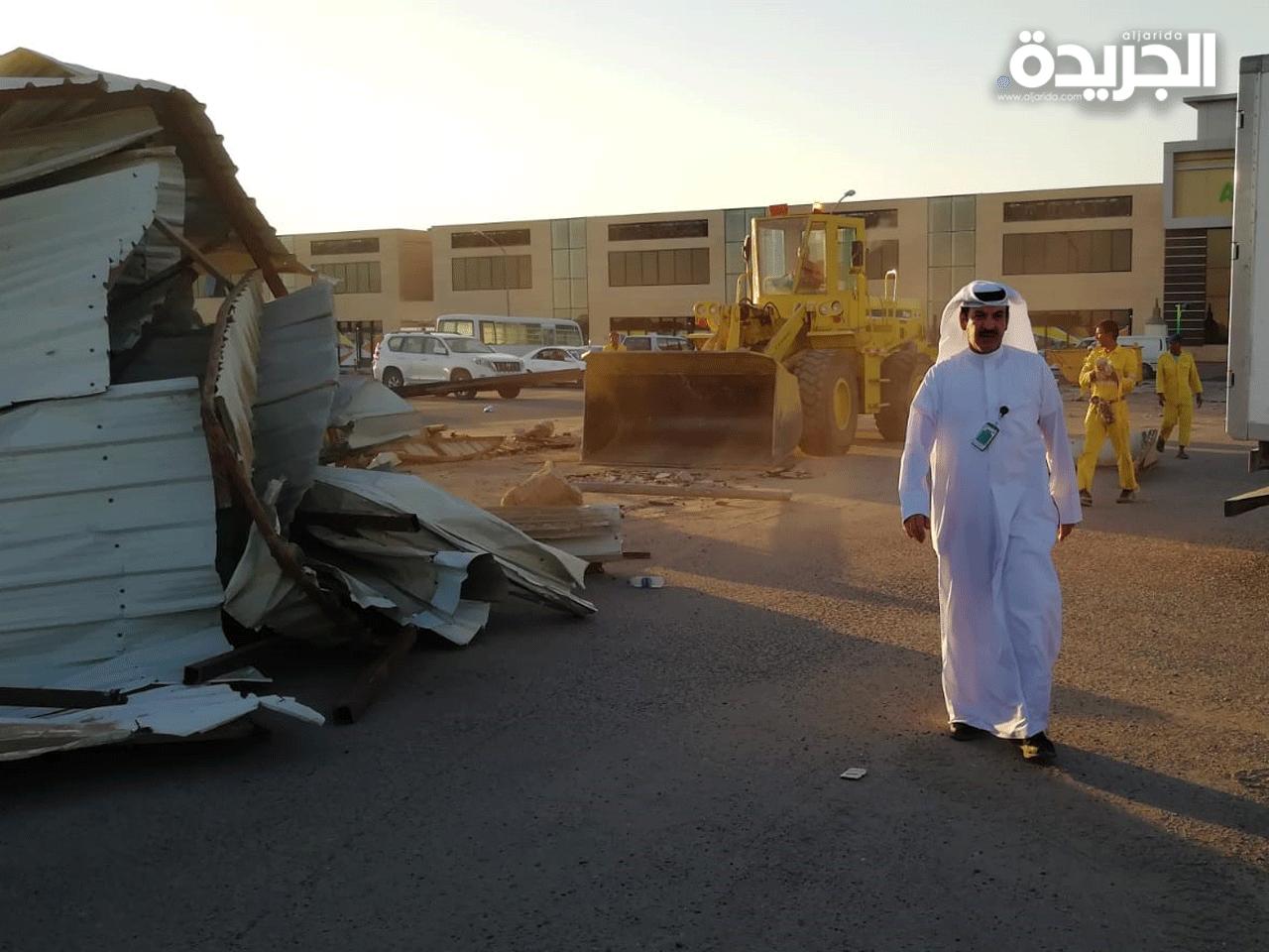 جانب من عملية ازالة التعديات