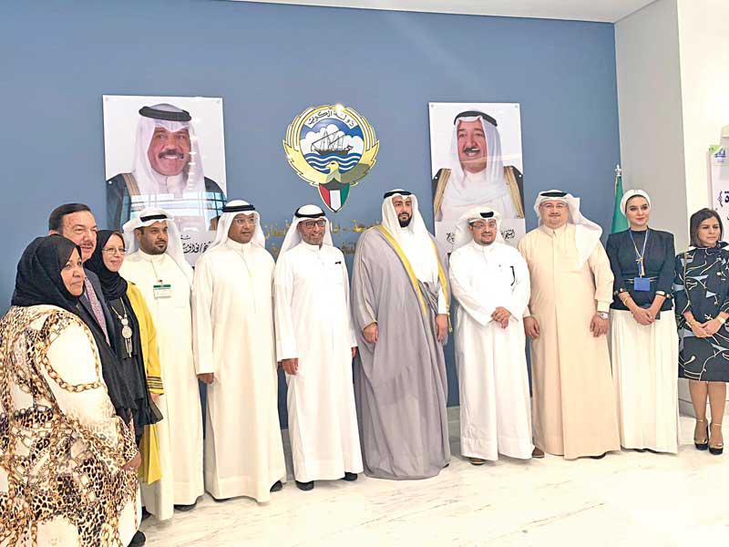 الصباح والدويري وعدد من قياديي «الصحة» خلال الافتتاح