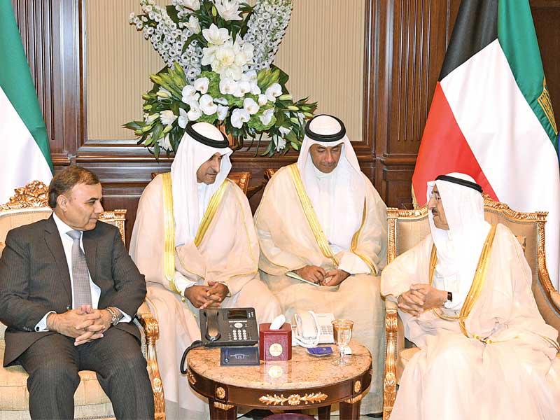 الأمير مستقبلاً سفير باكستان أمس