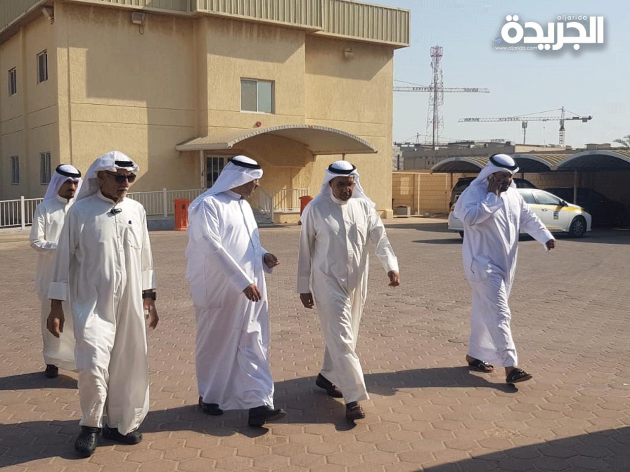 وزير البلدية خلال الجولة التفقدية