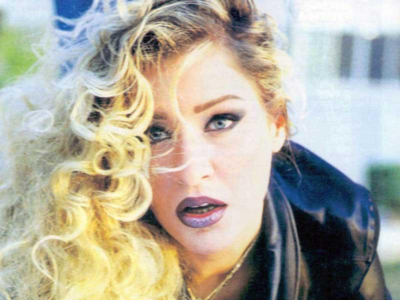 الفنانة شيرين سيف النصر