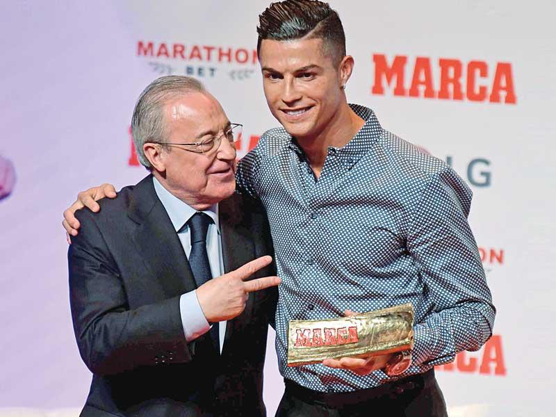 اللاعب البرتغالي كريستيانو رونالدو نجم نادي يوفنتوس الإيطالي