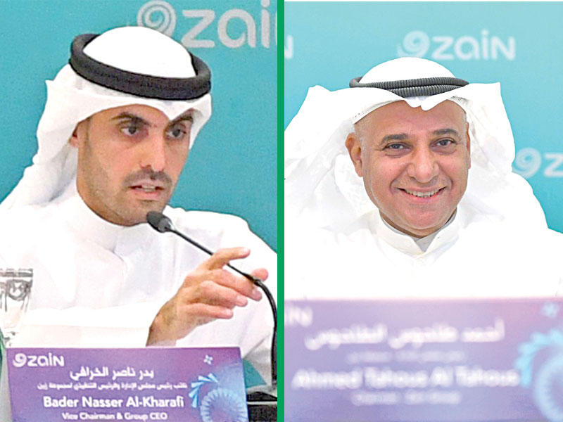 من يمين الصورة  رئيس مجلس إدارة مجموعة «زين» أحمد الطاحوس و نائب رئيس مجلس الإدارة والرئيس التنفيذي في مجموعة «زين» بدر الخرافي