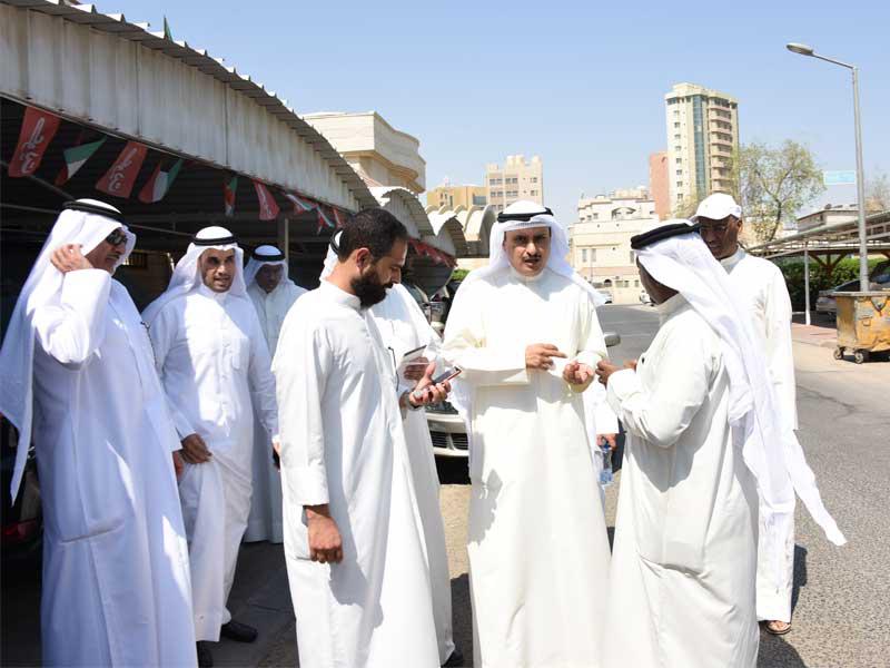 المنفوحي خلال جولته في منطقة السالمية