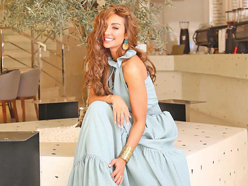 الفنانة نور غندور