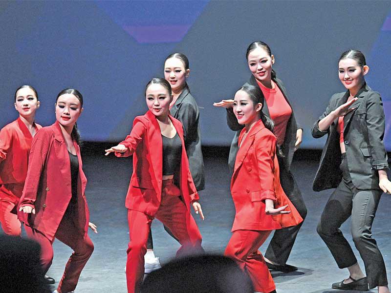 جانب من العرض الكوري 