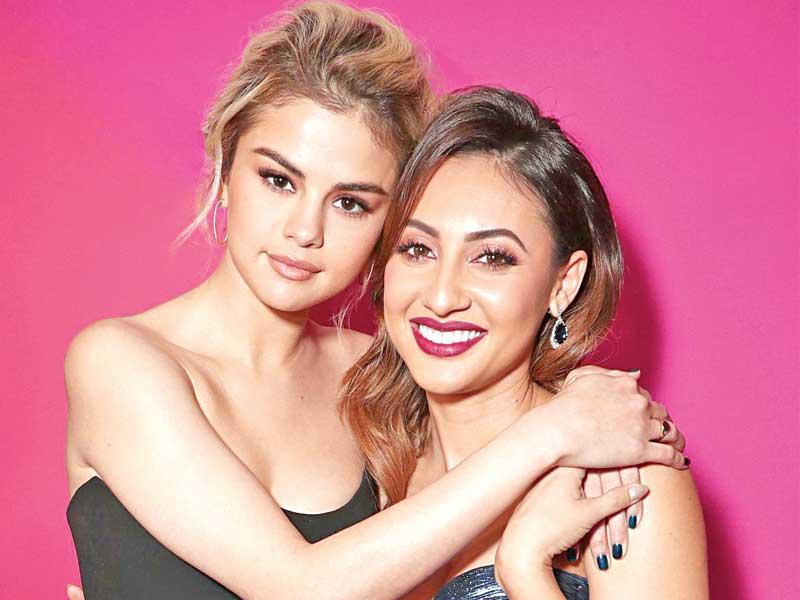 فرانسيا رايسا و الفنانة ​سيلينا غوميز