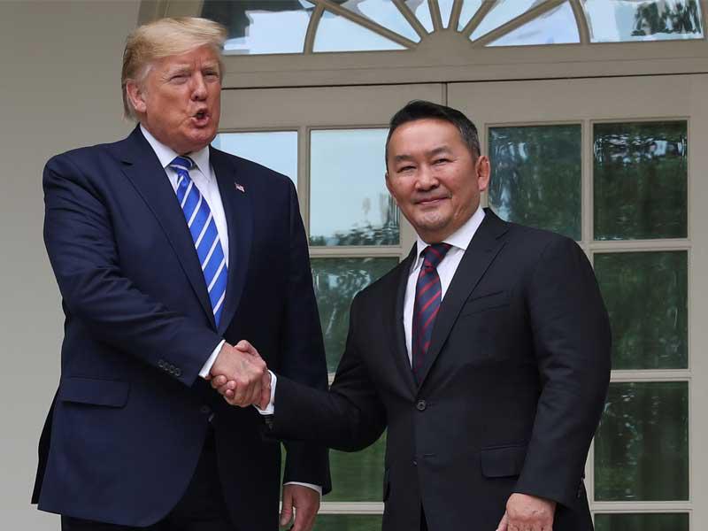 الرئيس الأمريكي دونالد ترامب يرحب برئيس منغوليا خلتماجين باتولغا