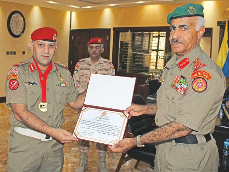 الخضر مكرما أبل