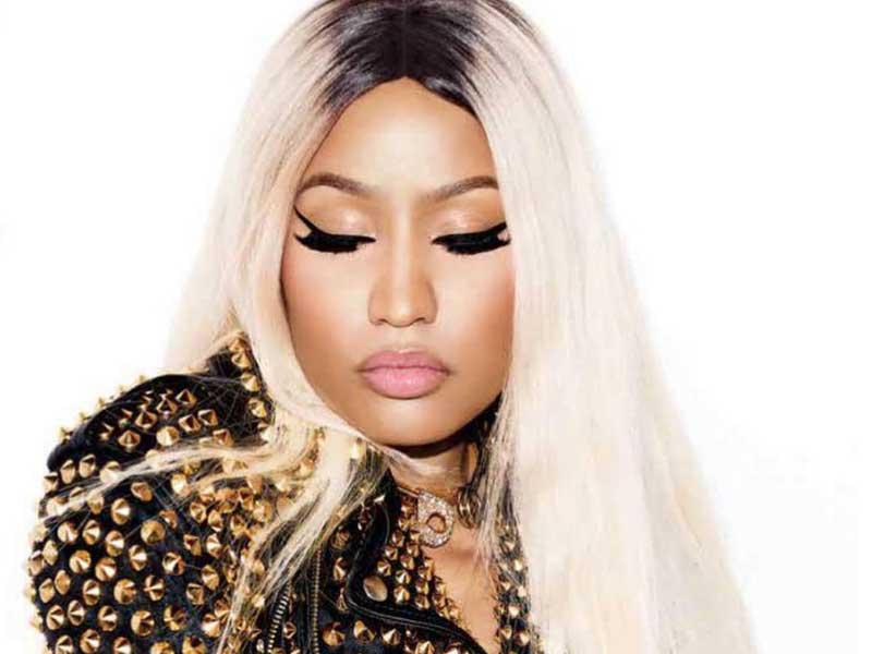 المغنية ​نيكي ميناغ​