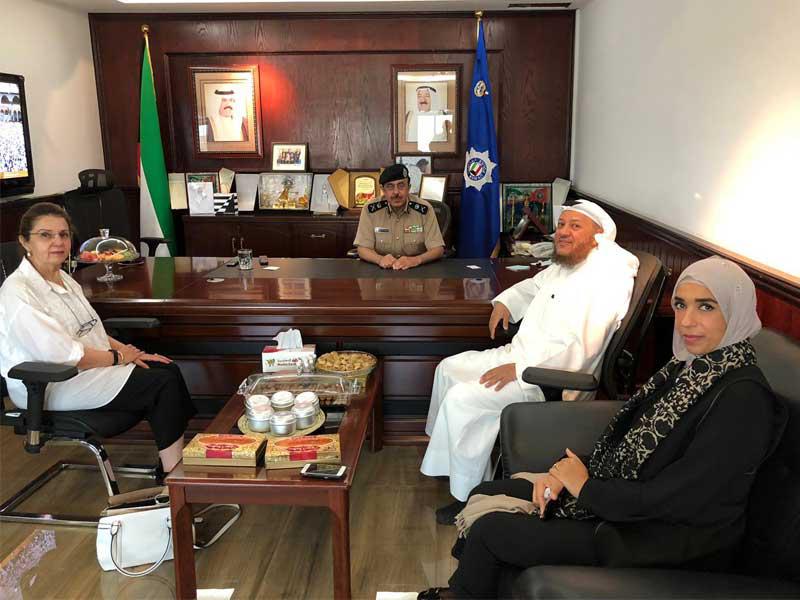 وفد ديوان حقوق الإنسان خلال زيارته السجن العمومي