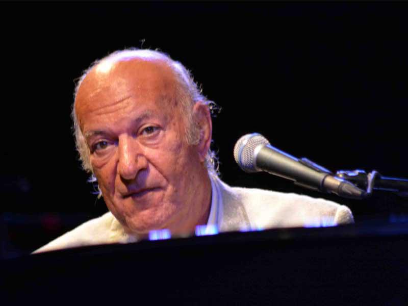 الموسيقار الكبير عمر خيرت