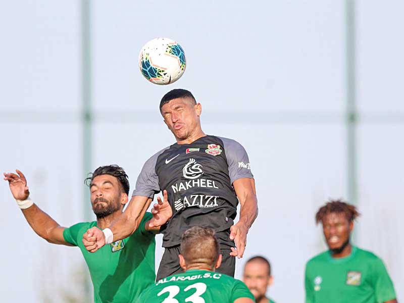 كرة مشتركة بين شباب الاهلي والعربي