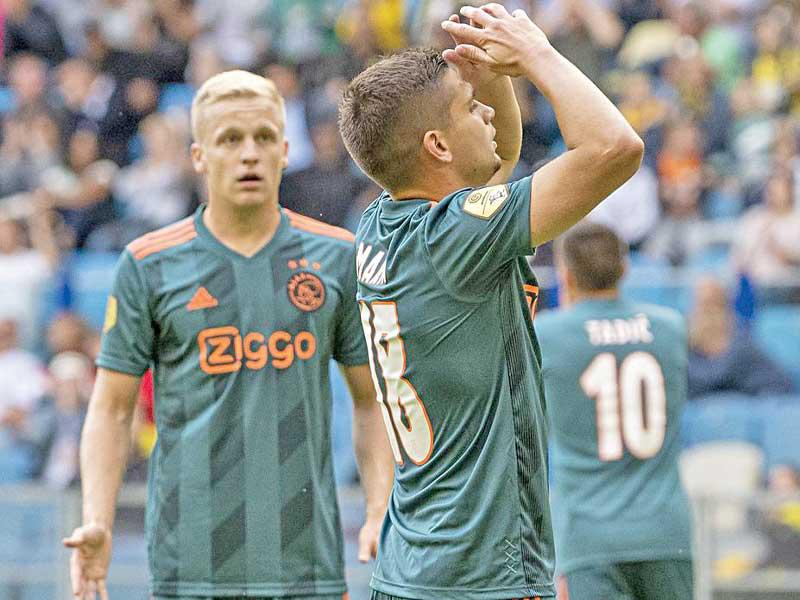 خيبة أمل لاعبي أياكس